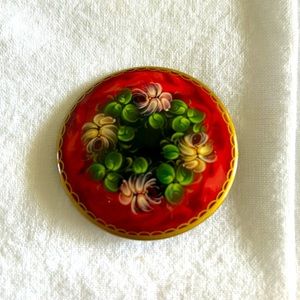 Wheuey Russia Brooch